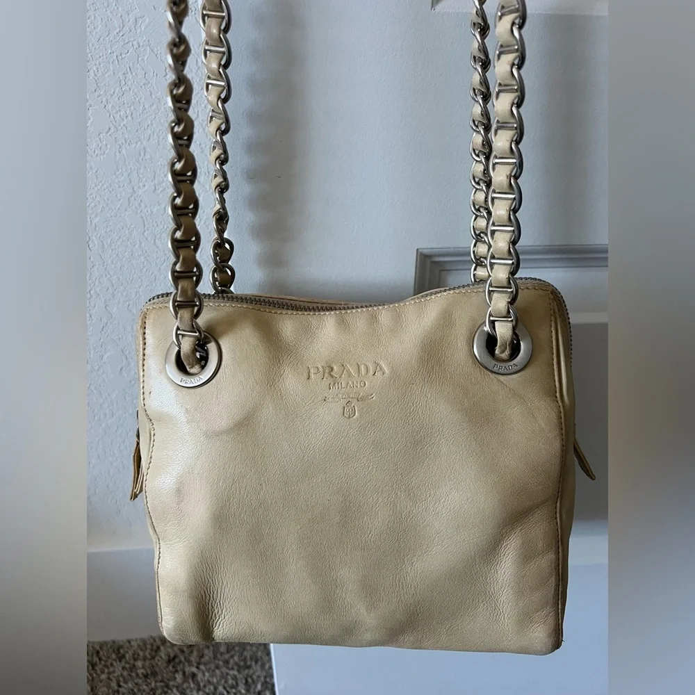 Vintage Prada Chain Shoulder Bag Leather Beige Authentic - Picture 10 of 16